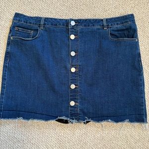LOVE & LEGEND Premium Denim button front raw hem mini skirt / skort women's 20